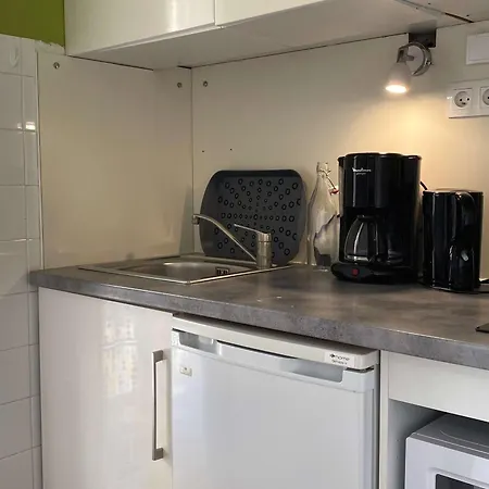 Lejlighed Confortable Face Aux Thermes Avec Balcon - Fr-1-553-26 Balaruc-les-Bains