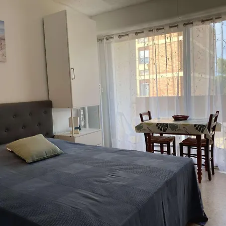 Confortable Face Aux Thermes Avec Balcon - Fr-1-553-26 *