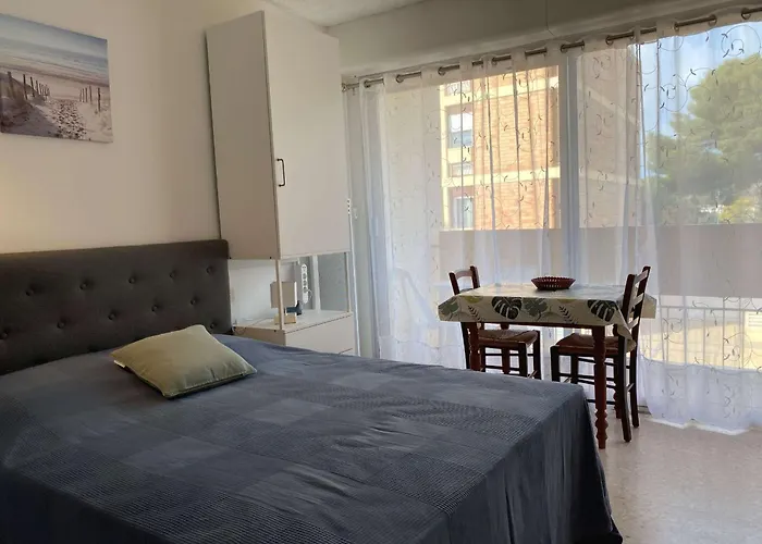 Confortable Face Aux Thermes Avec Balcon - Fr-1-553-26 *